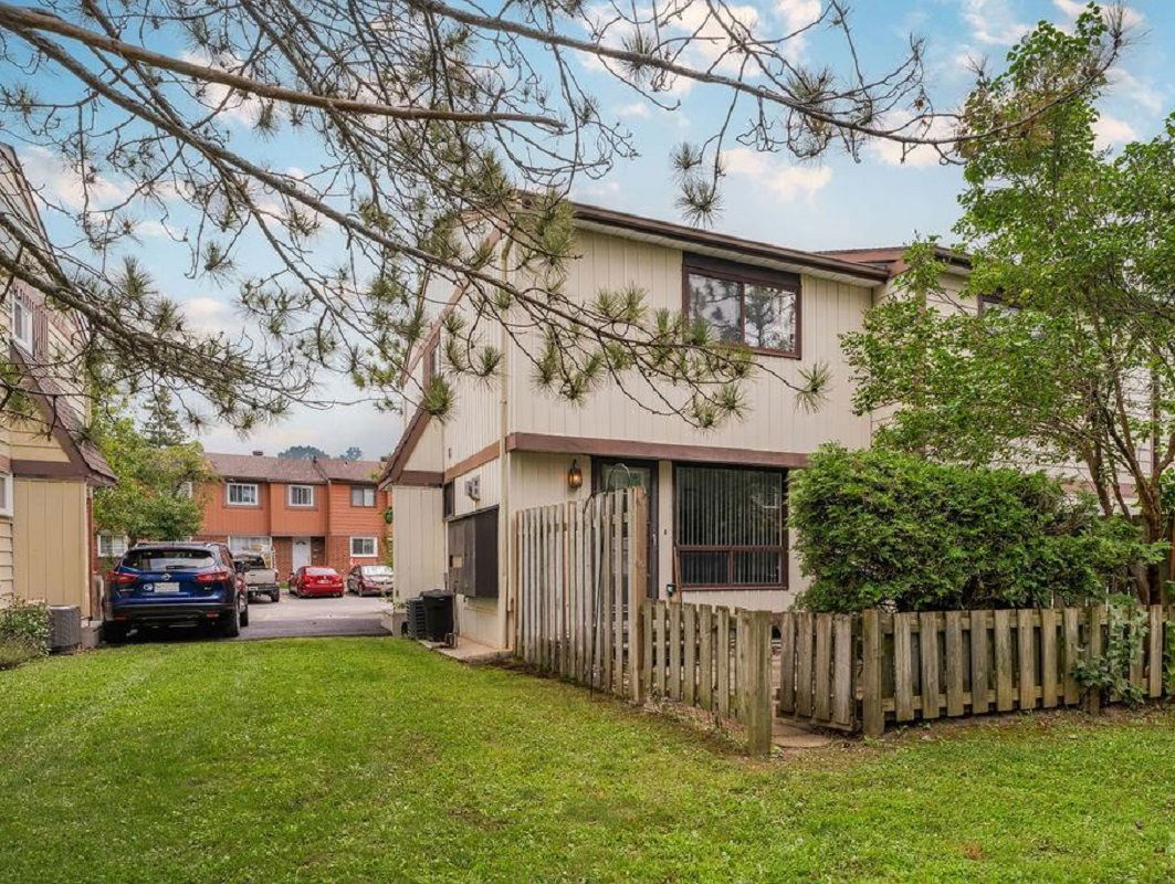 Deerfield Phase II, Ottawa, Toronto