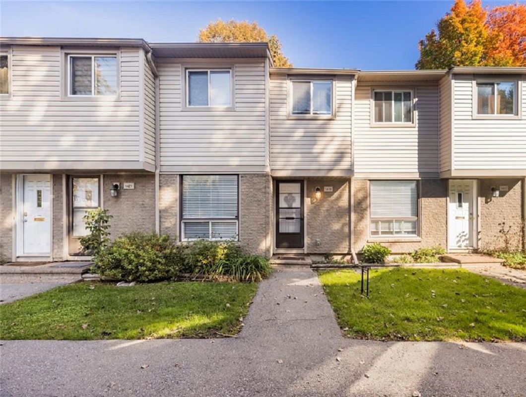 Perez Crescent Townhomes, Ottawa, Toronto