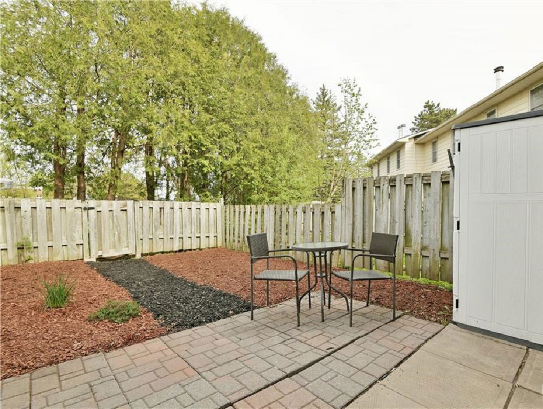 Patio — Fairglen Mews, Ottawa, Toronto