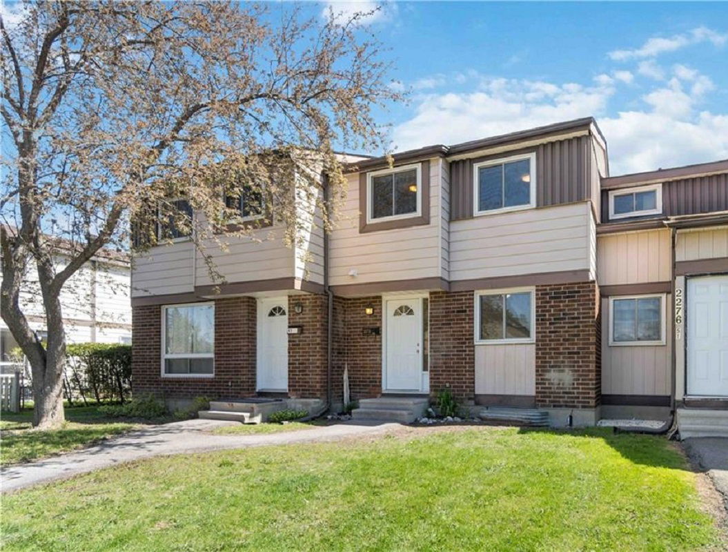 Deerfield Court, Ottawa, Toronto