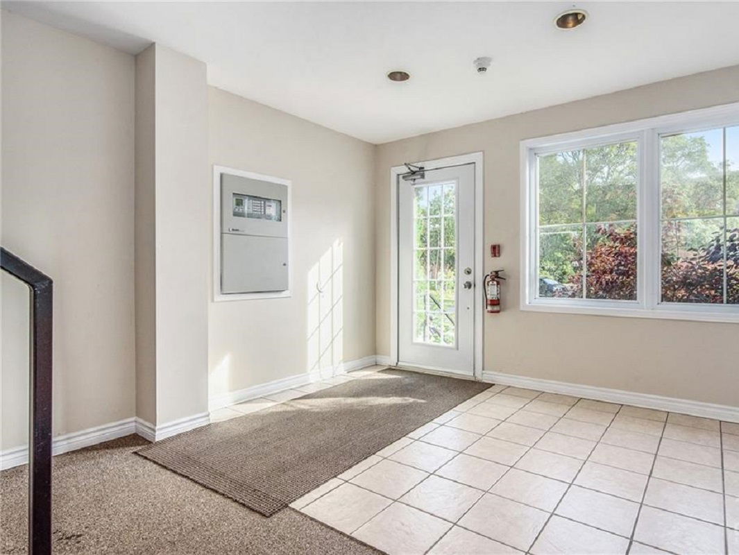 646 Cummings, Ottawa, Toronto