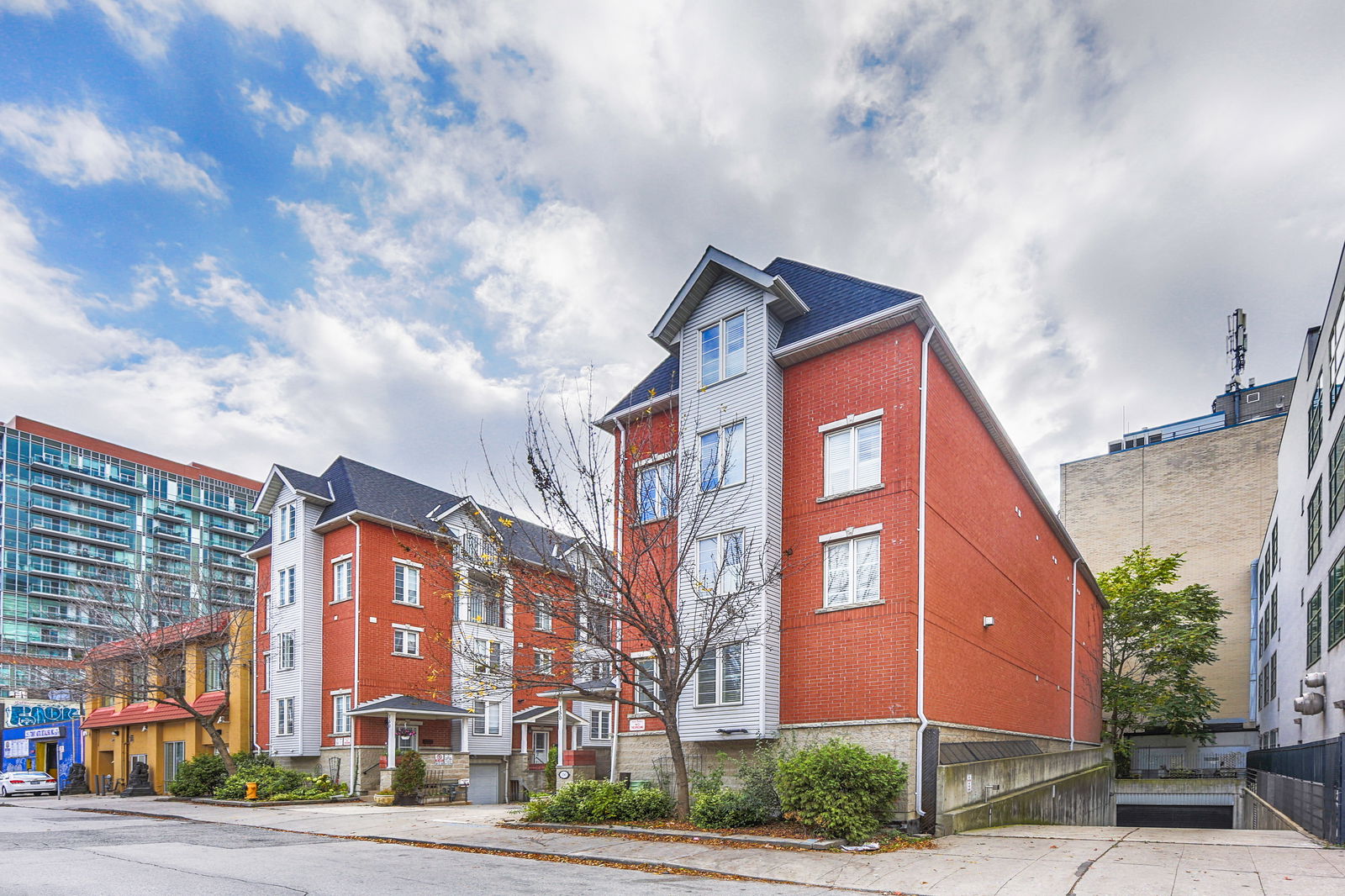 Exterior — Britain’s Gate Residences, Downtown, Toronto