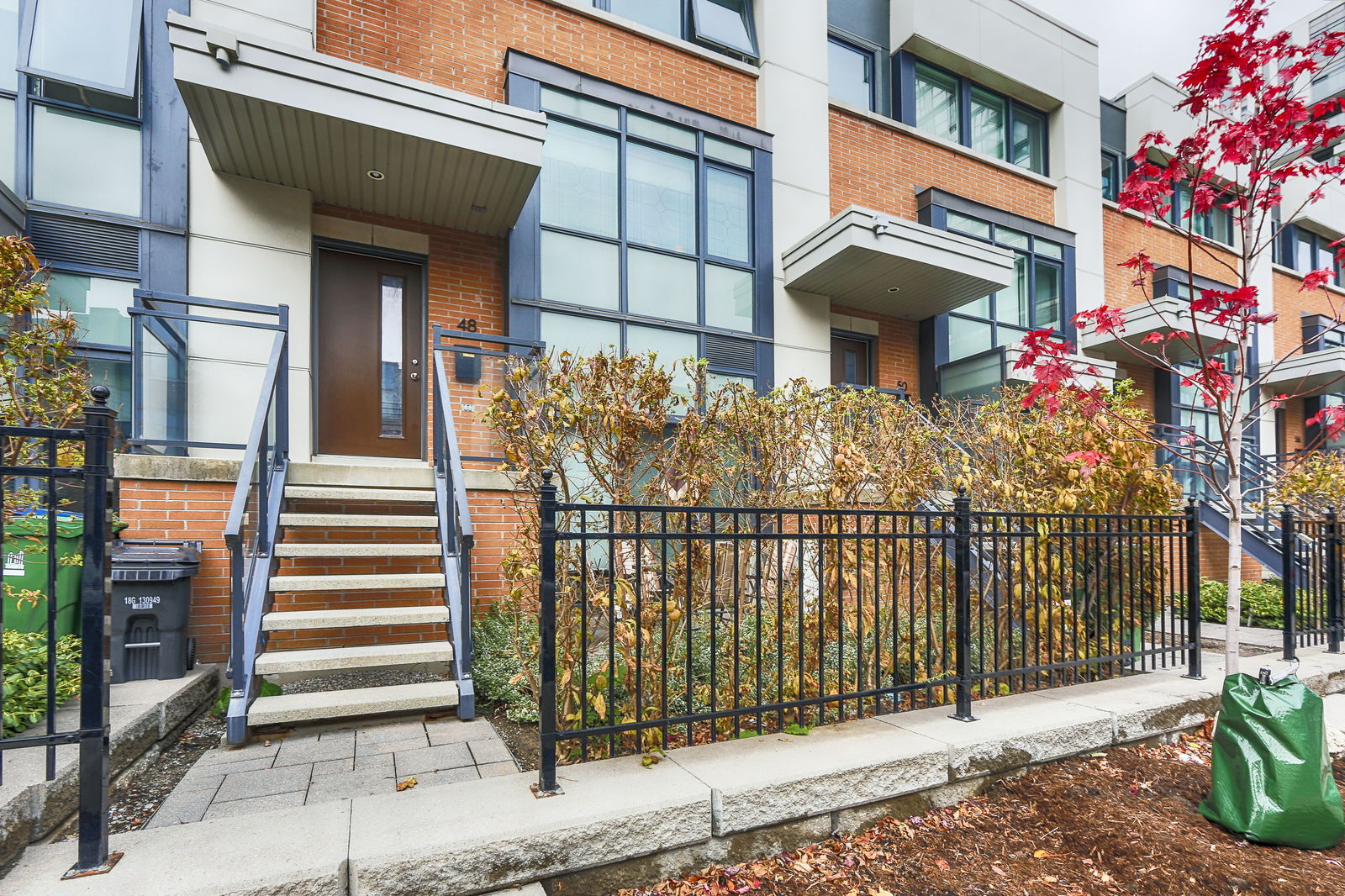 Unit Entrance — One Park West Townhomes, Downtown, Toronto