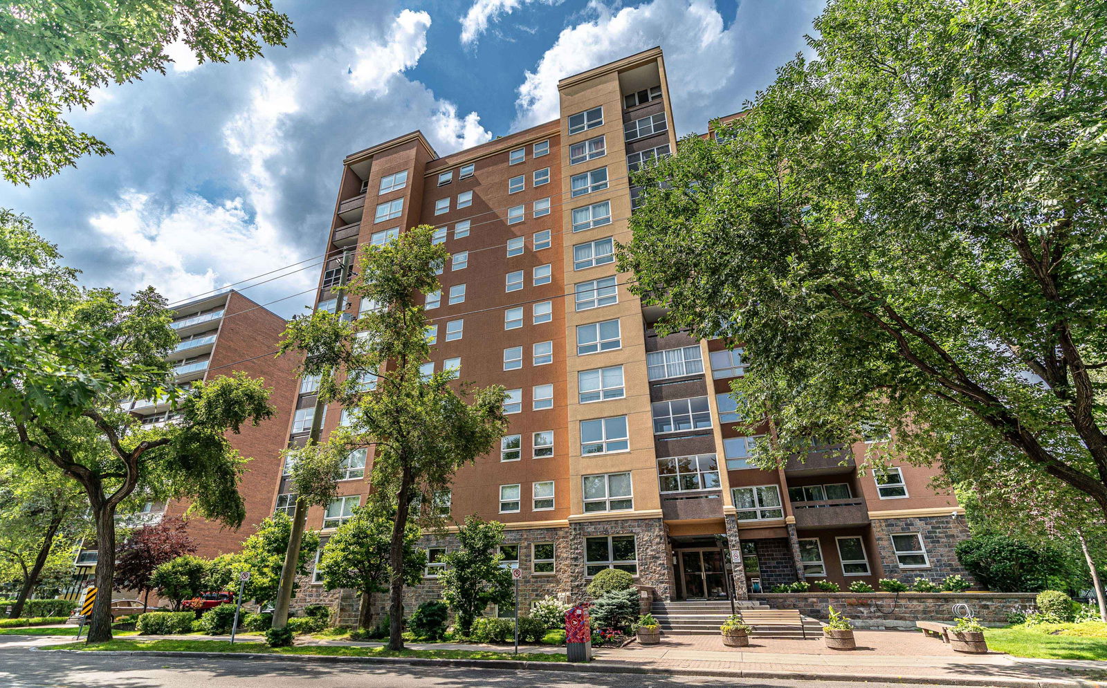 373 Laurier Avenue Condos, Ottawa, Toronto