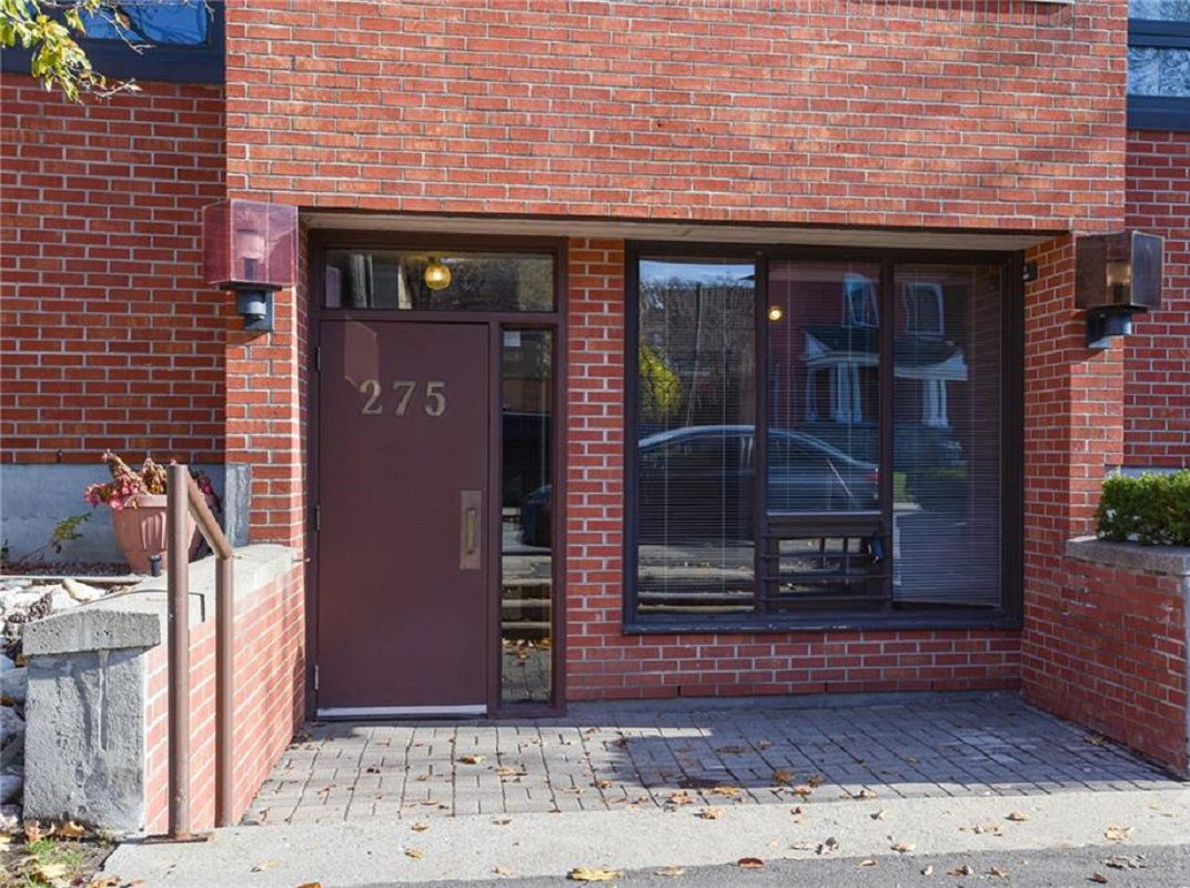 Entrance — 275 Charlotte, Ottawa, Toronto