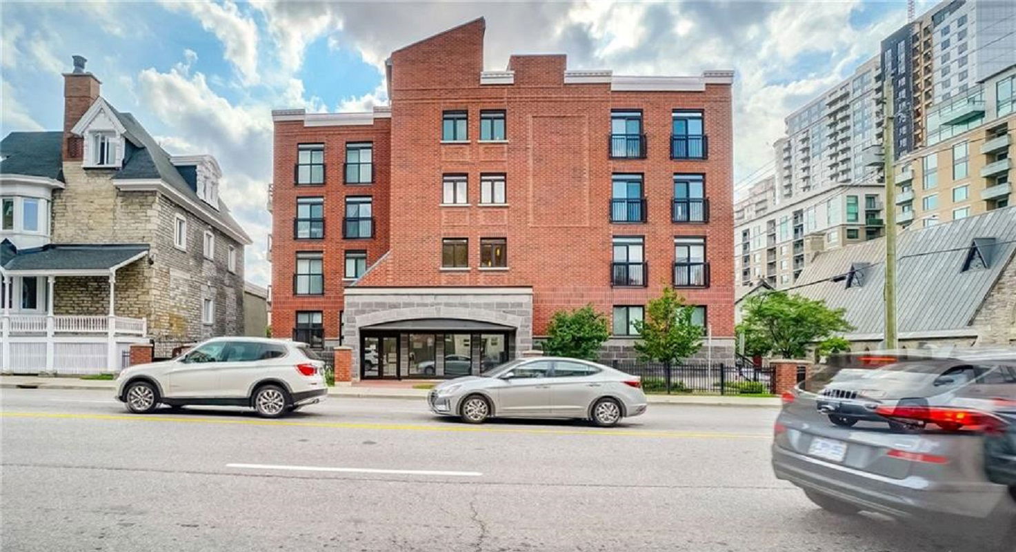 Daly Square, Ottawa, Toronto