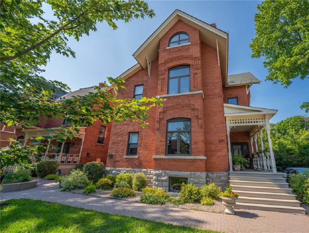 Park — Strathcona on the Park, Ottawa, Toronto