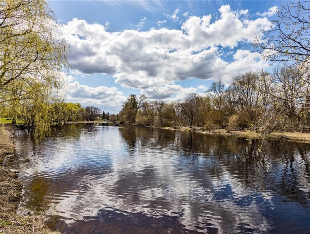 King's Court, Ottawa, Toronto