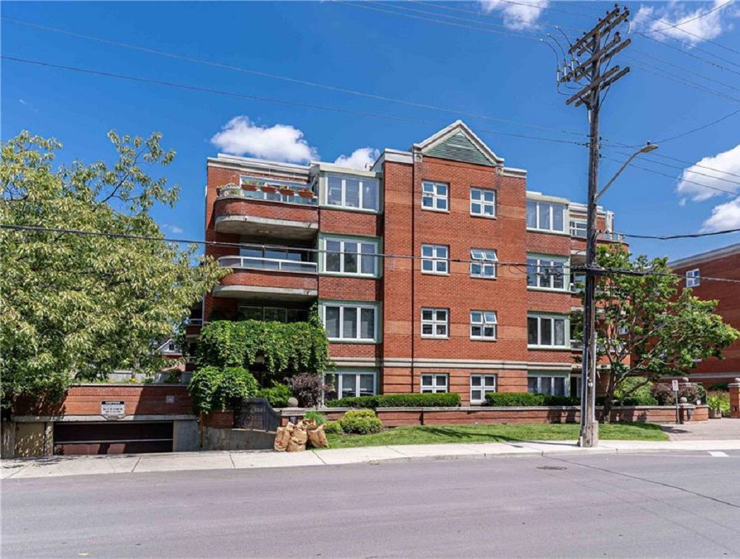 Village Square, Ottawa, Toronto