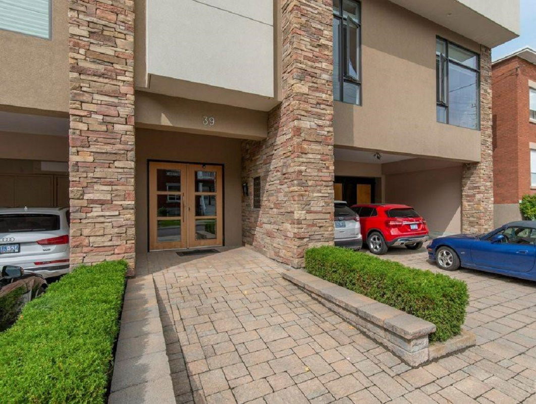 Entrance — 39 Vaughan Street, Ottawa, Toronto