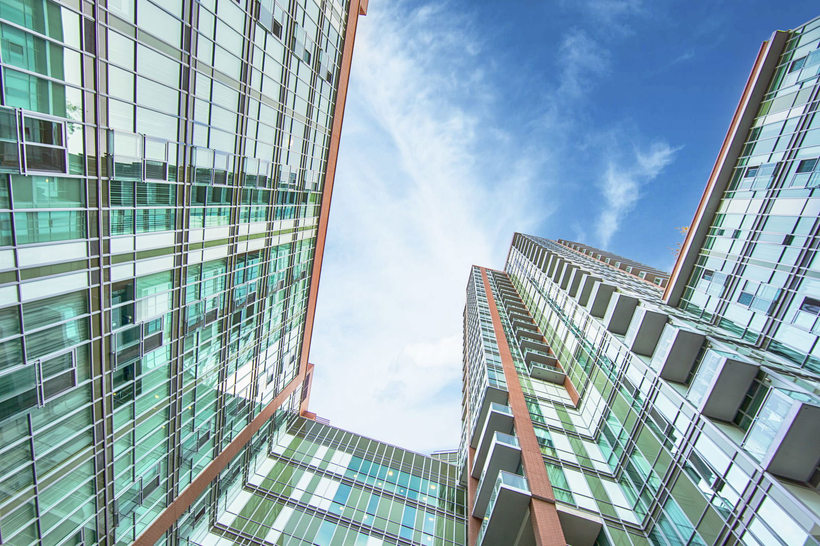 Exterior Sky — Vu South Tower, Downtown, Toronto