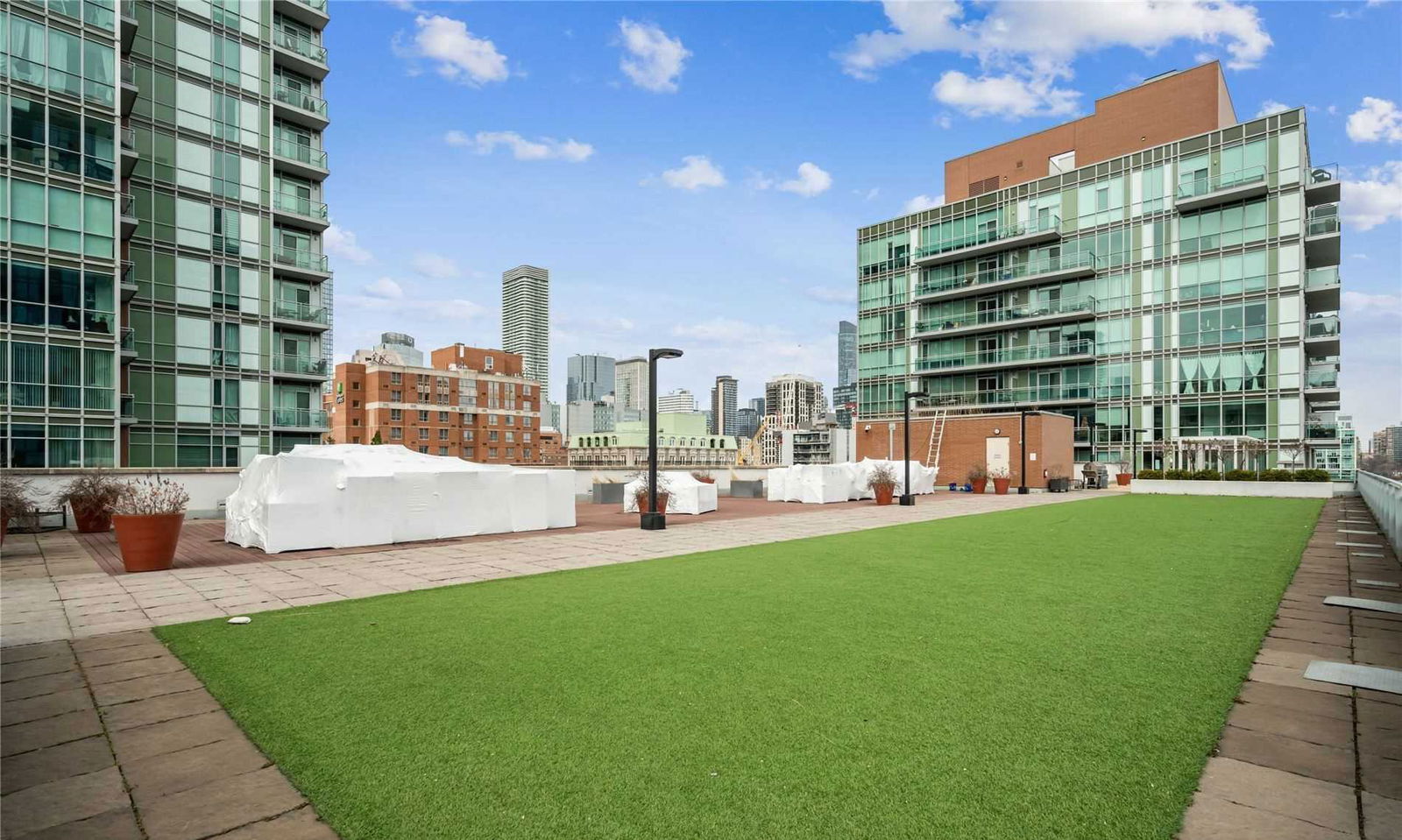 Rooftop Deck — Vu South Tower, Downtown, Toronto