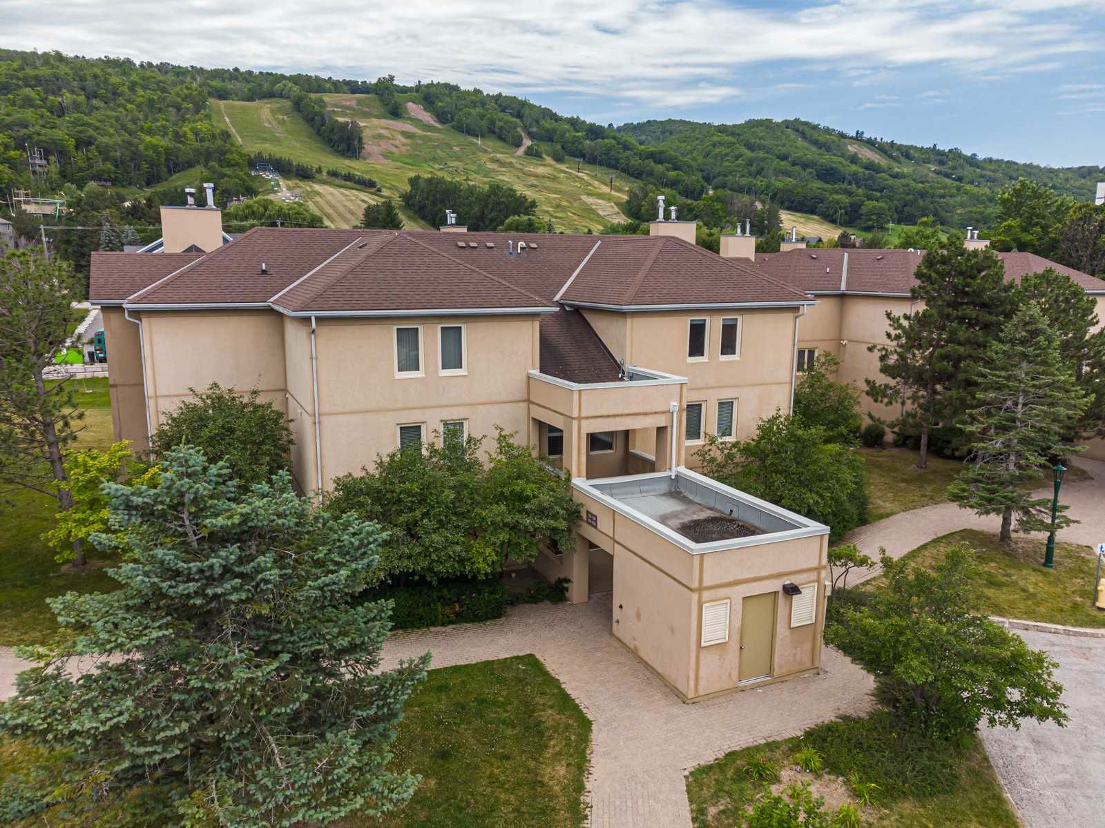 Mountain Walk, The Blue Mountains, Toronto