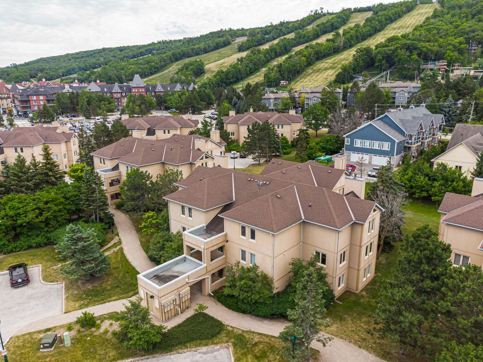 Mountain Walk, The Blue Mountains, Toronto