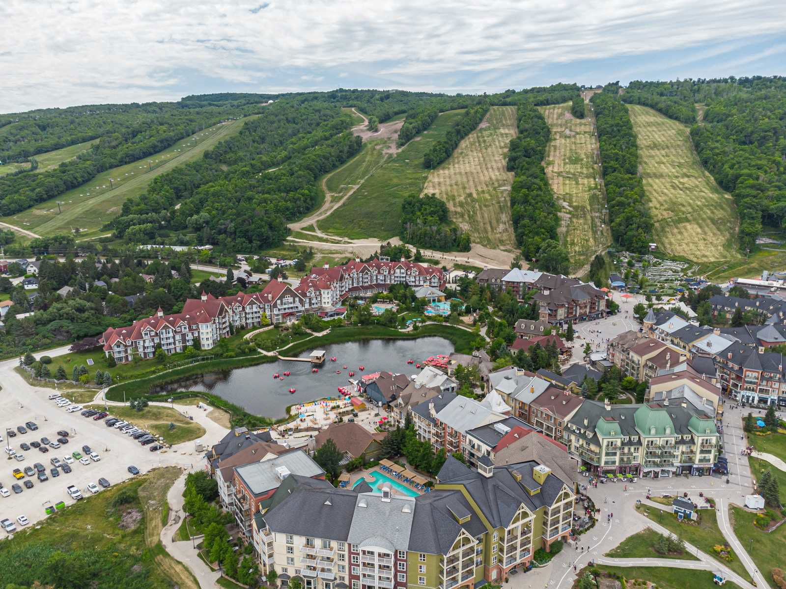 Mountain Walk, The Blue Mountains, Toronto