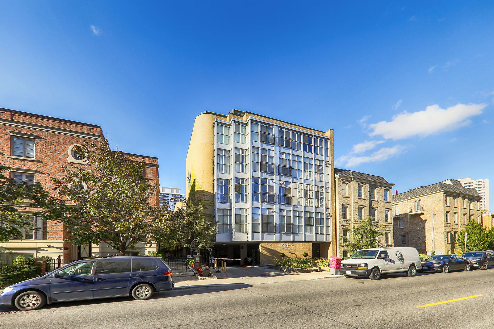 Exterior — Le Corbu, Midtown, Toronto