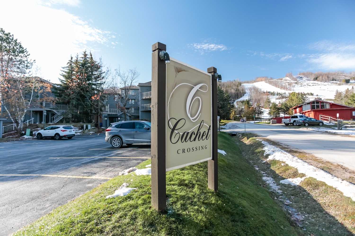 Cachet Crossing, The Blue Mountains, Toronto