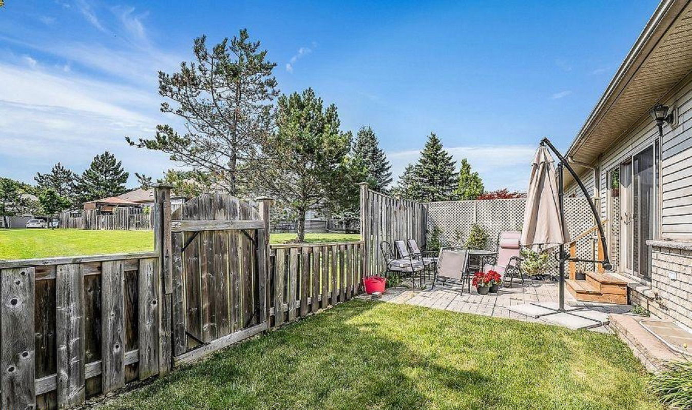 Southbrook on the Green, Hamilton, Toronto