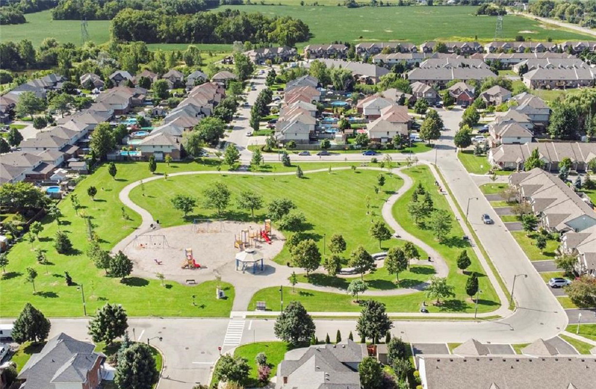 Skyline — Binbrook Gardens, Hamilton, Toronto