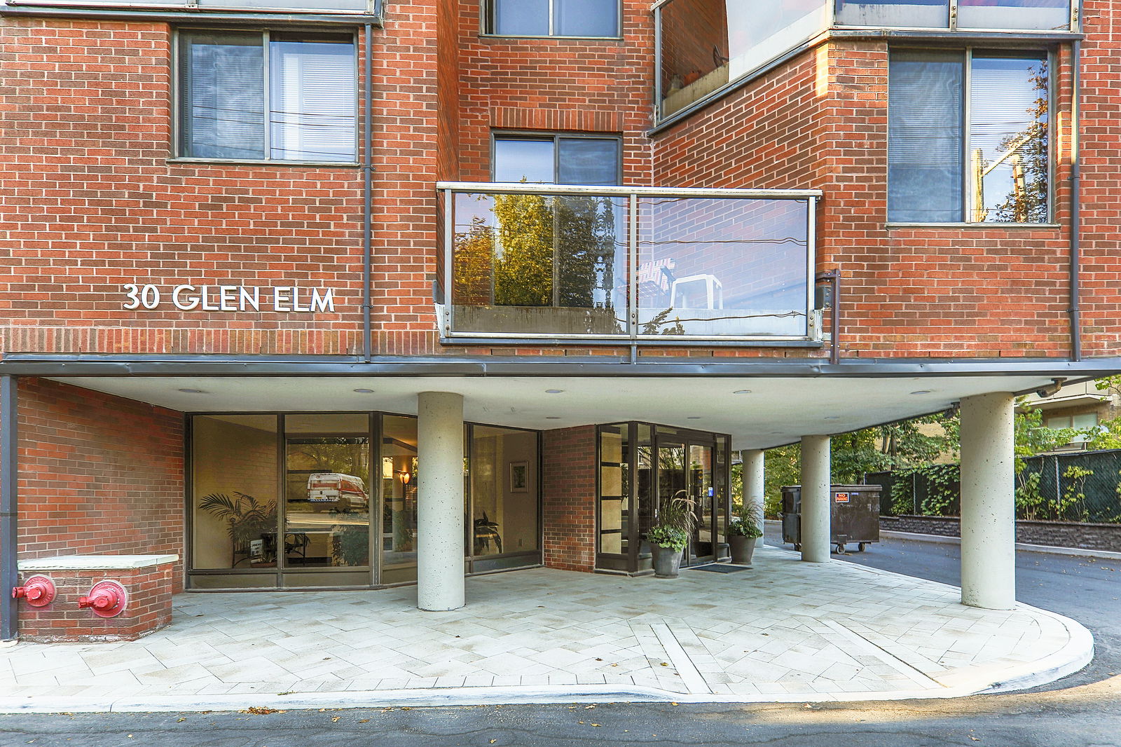 Entrance — Glen Elm, Midtown, Toronto