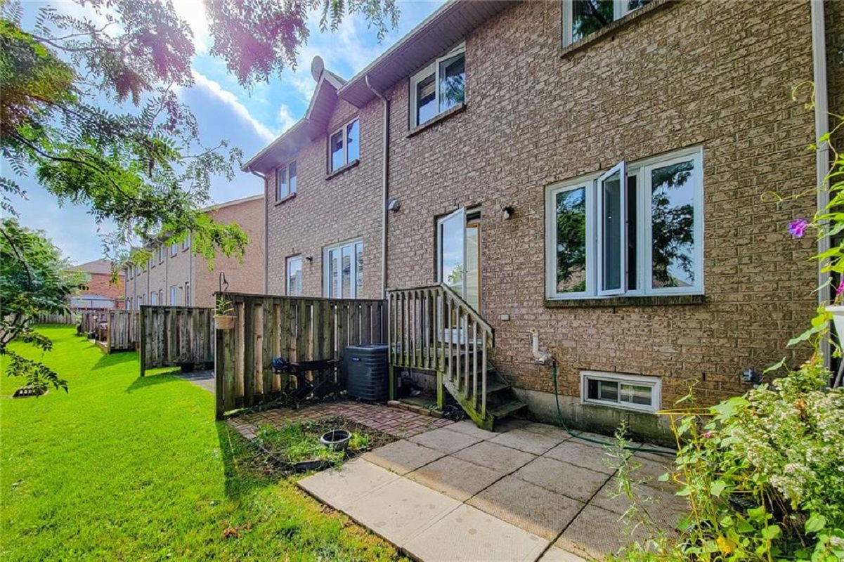 1809 Upper Wentworth, Hamilton, Toronto