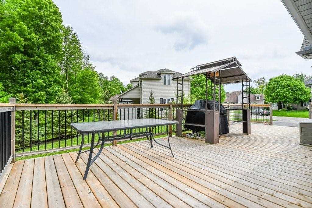 Patio — Stonebrook Estates, Hamilton, Toronto