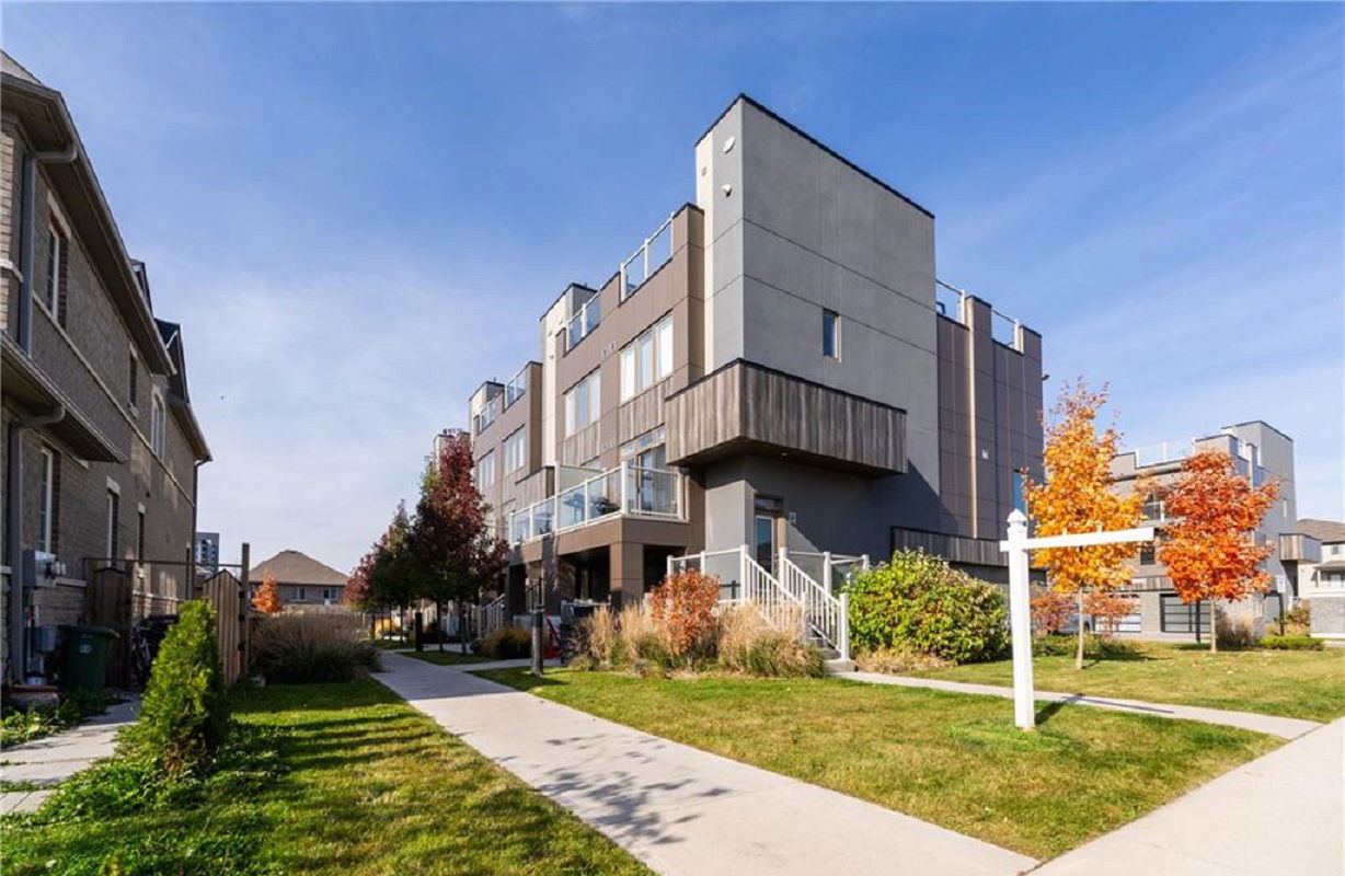 Exterior Side — Essence Towns, Hamilton, Toronto