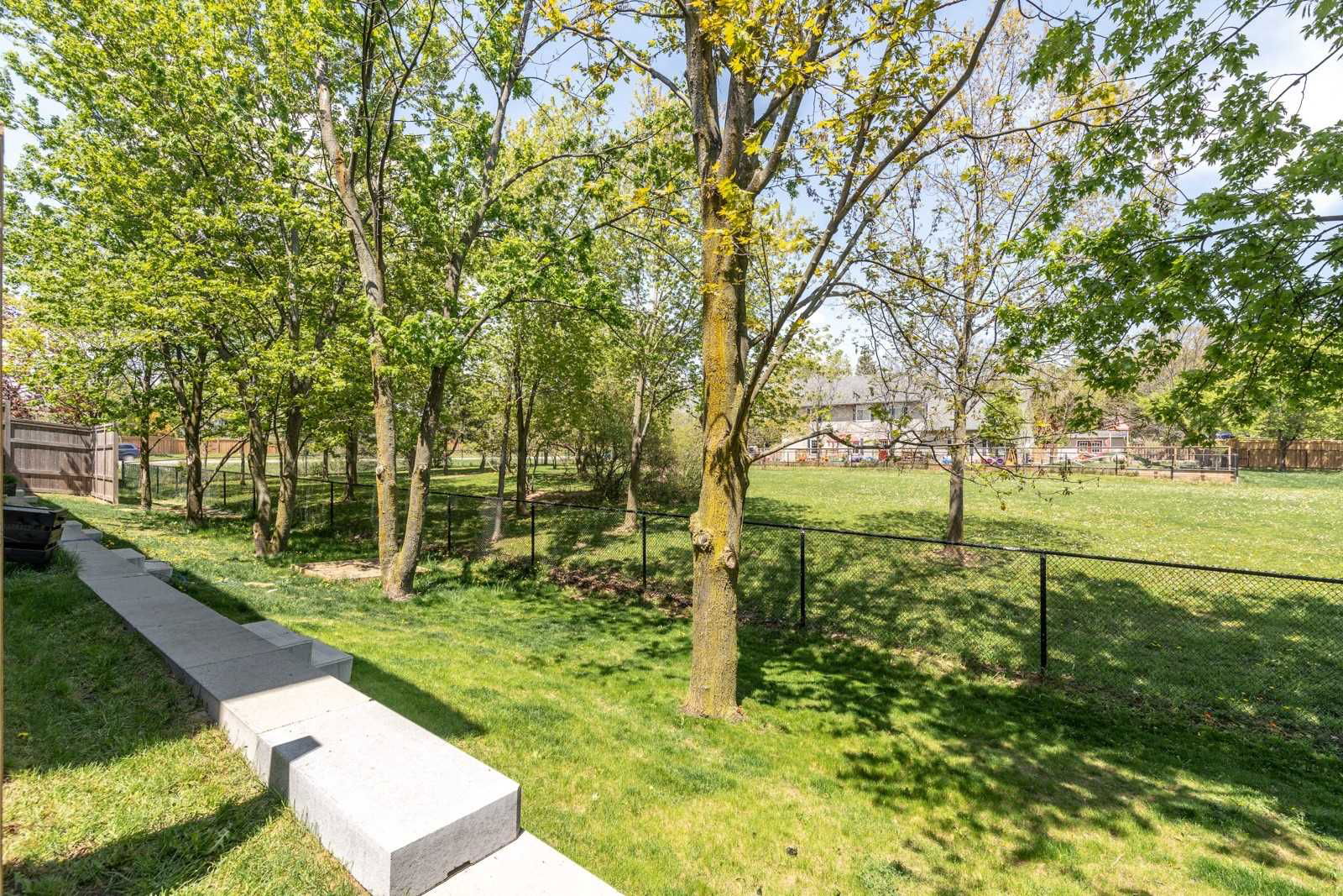 Park — Rockcliffe Towns, Hamilton, Toronto