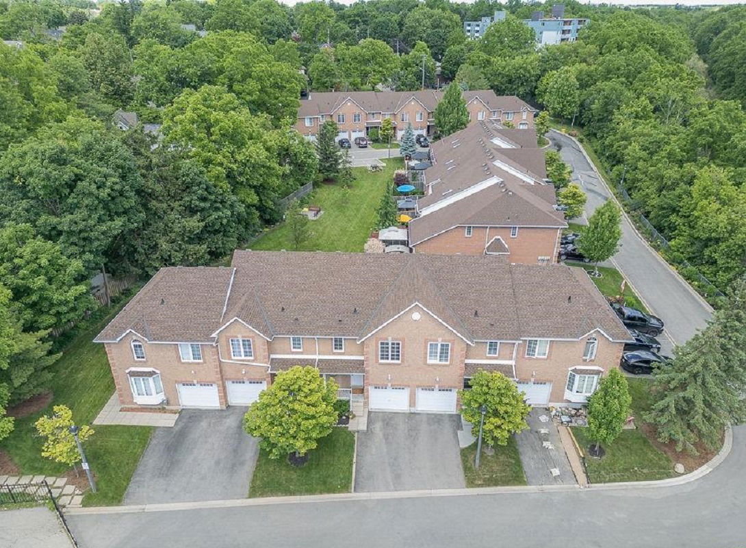 4 Victoria Townhomes, Hamilton, Toronto