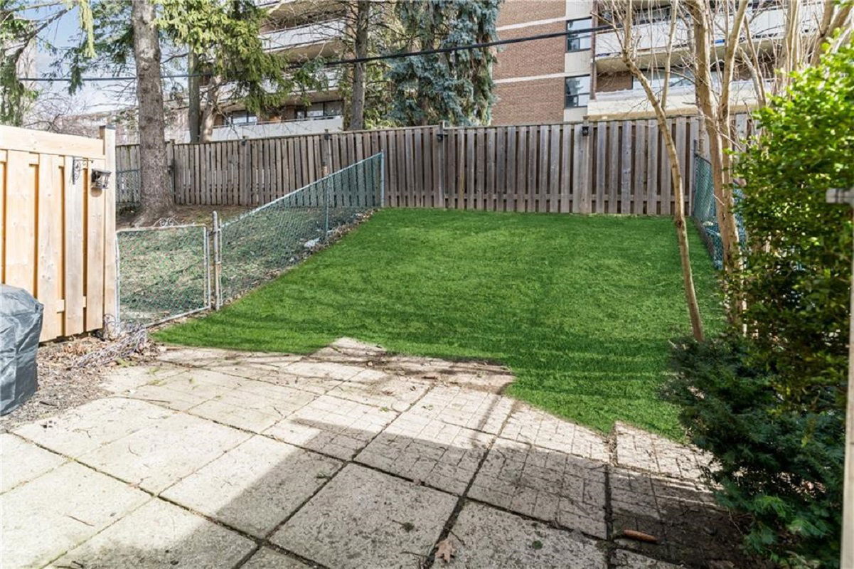 Patio — Melanie Crescent, Hamilton, Toronto