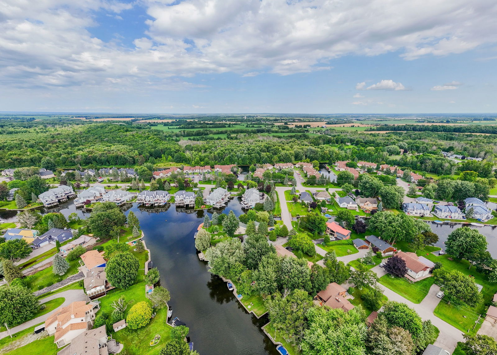 Skyline — Leeward Cove Villas II, Ramara, Toronto