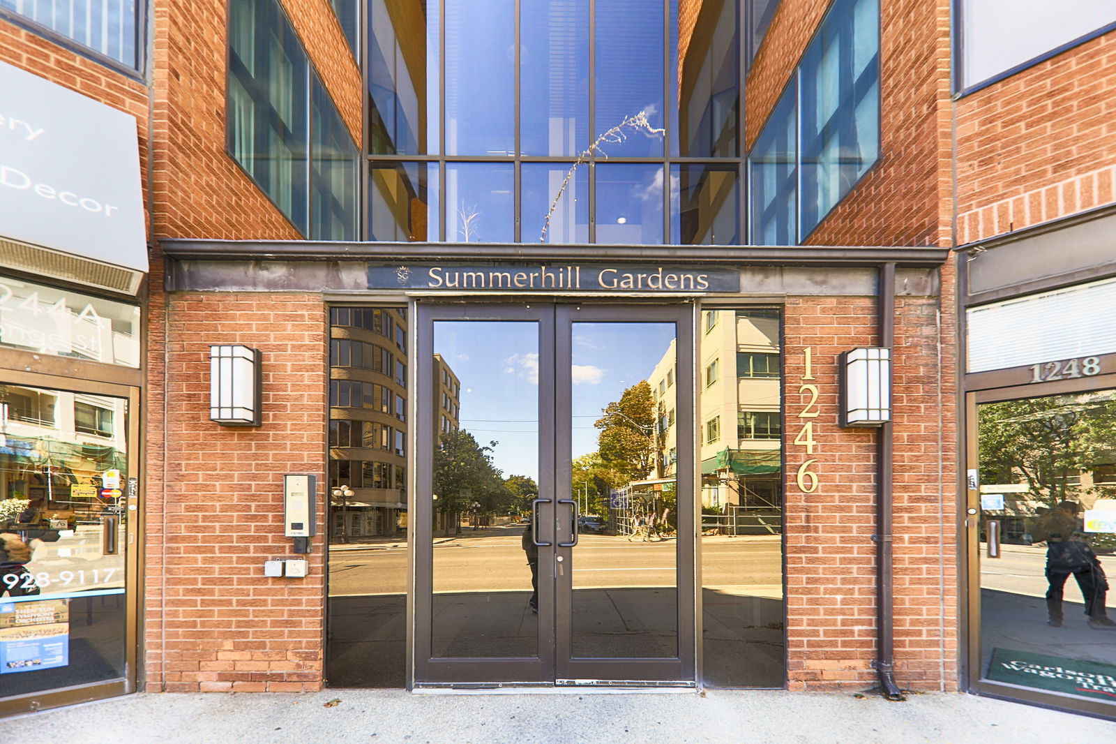 Entrance — Summerhill Gardens, Midtown, Toronto