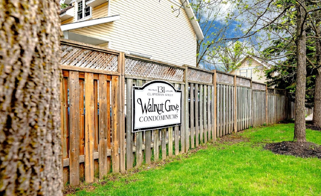 Walnut Grove, Barrie, Toronto