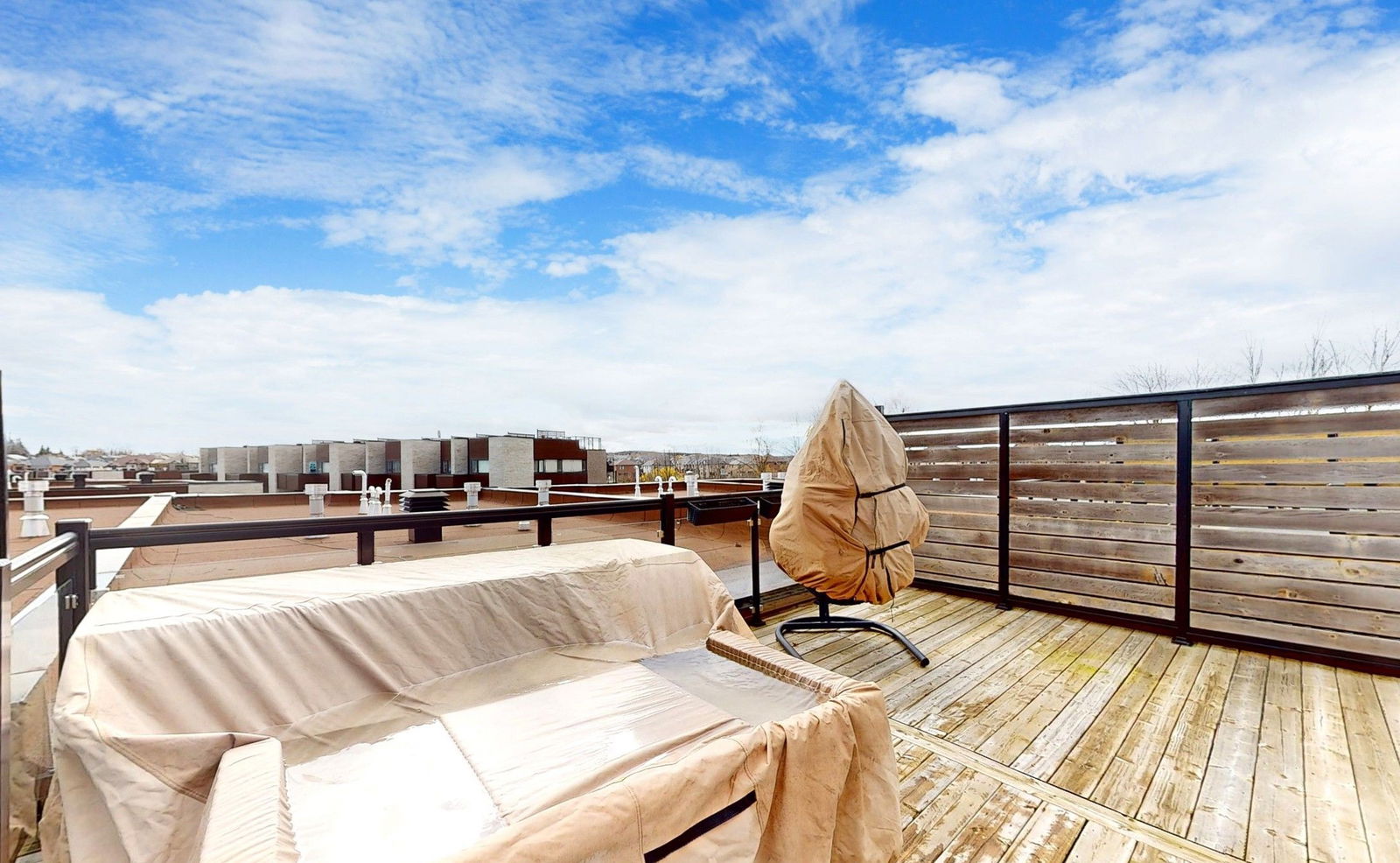 Rooftop Deck — Fallingwaters, Hamilton, Toronto