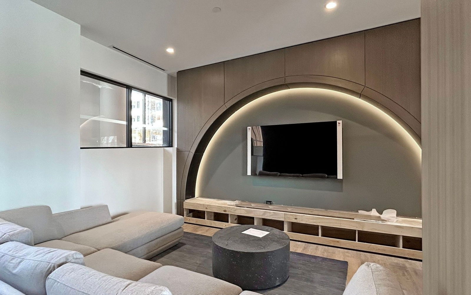 Lounge — Beverley at the Thornhill, Vaughan, Toronto