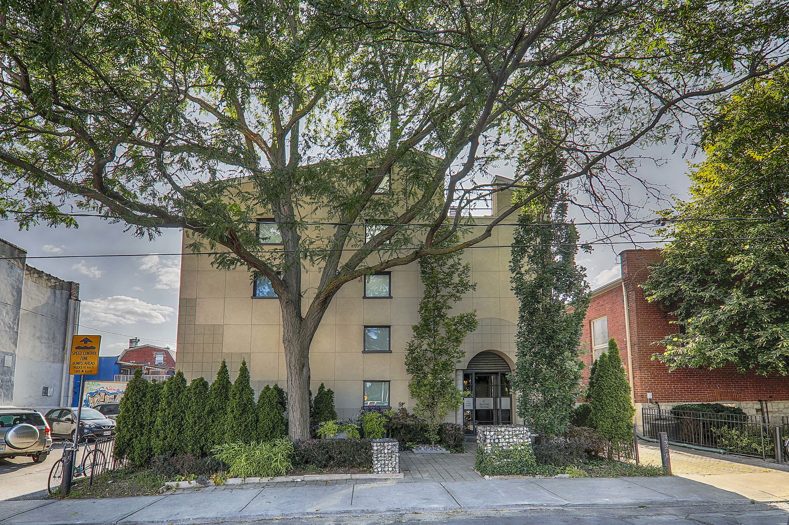 Exterior Facade — Bartlett Loft Towns, West End, Toronto