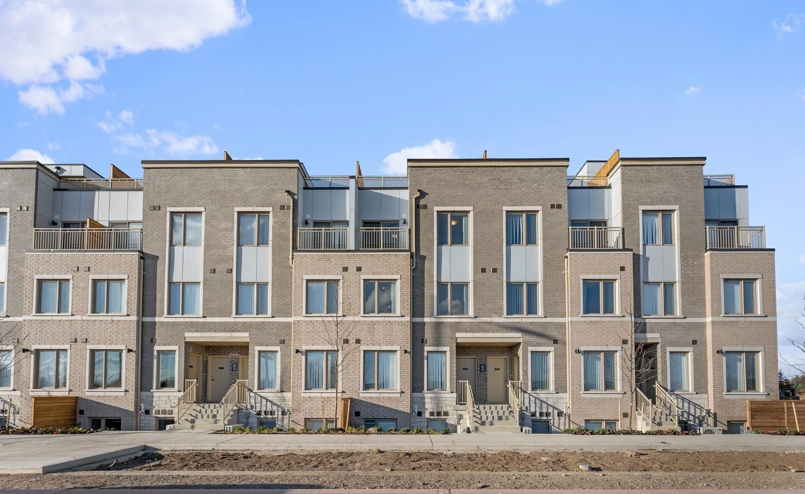 M2 Towns, Vaughan, Toronto