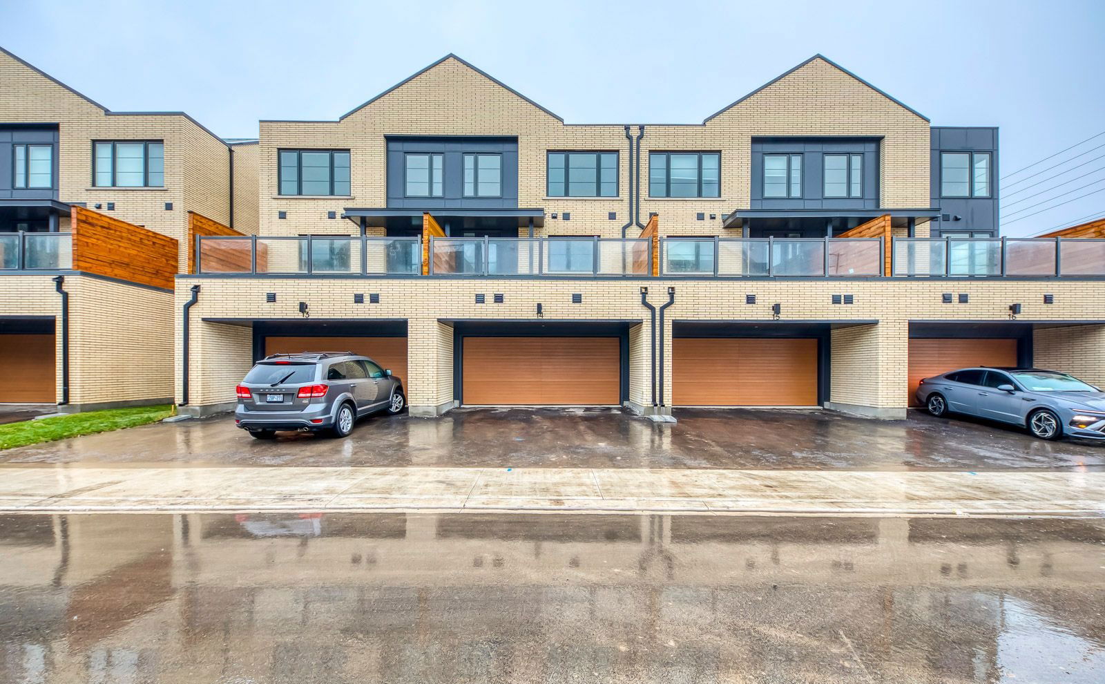 Millcroft Towns, Burlington, Toronto