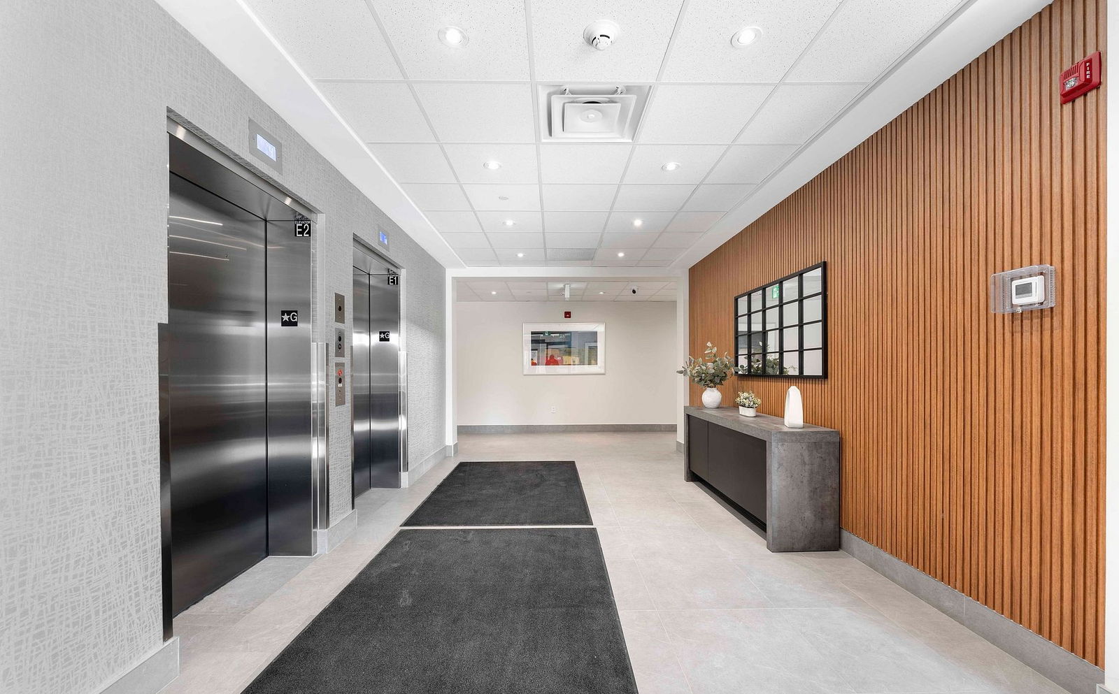 Lobby — Livgreen Condominiums, Whitchurch-Stouffville, Toronto