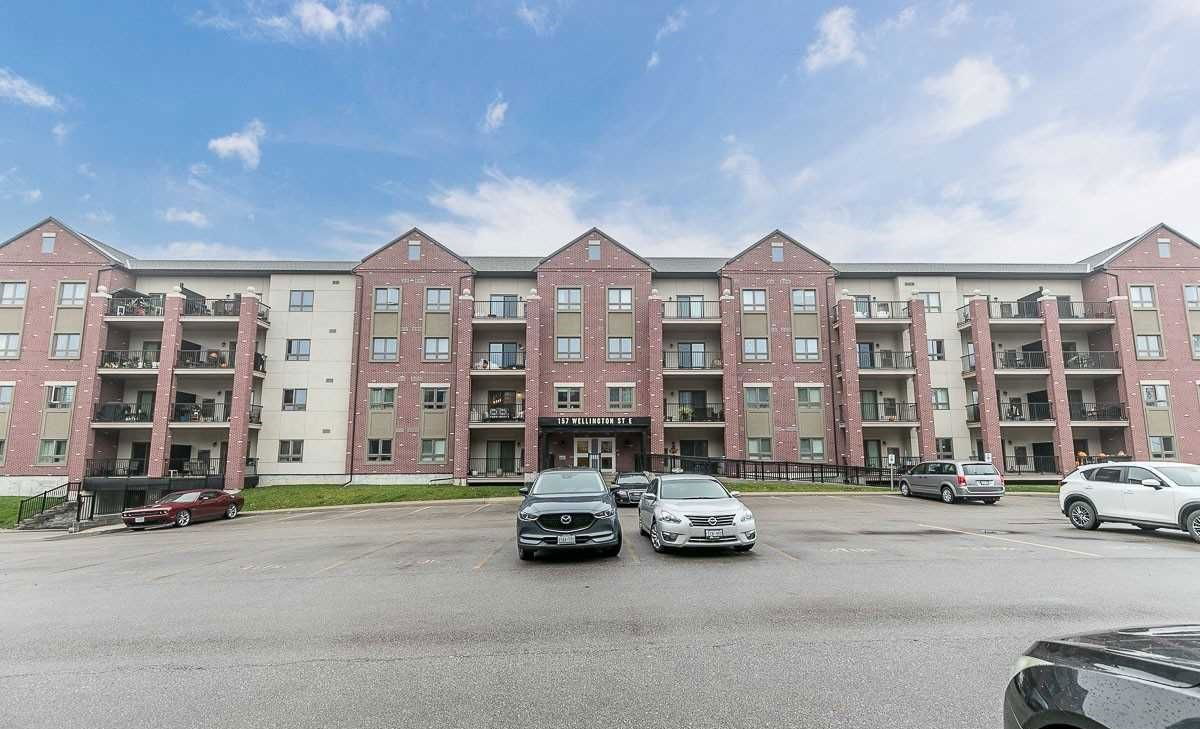 Banting Square, New Tecumseth, Toronto