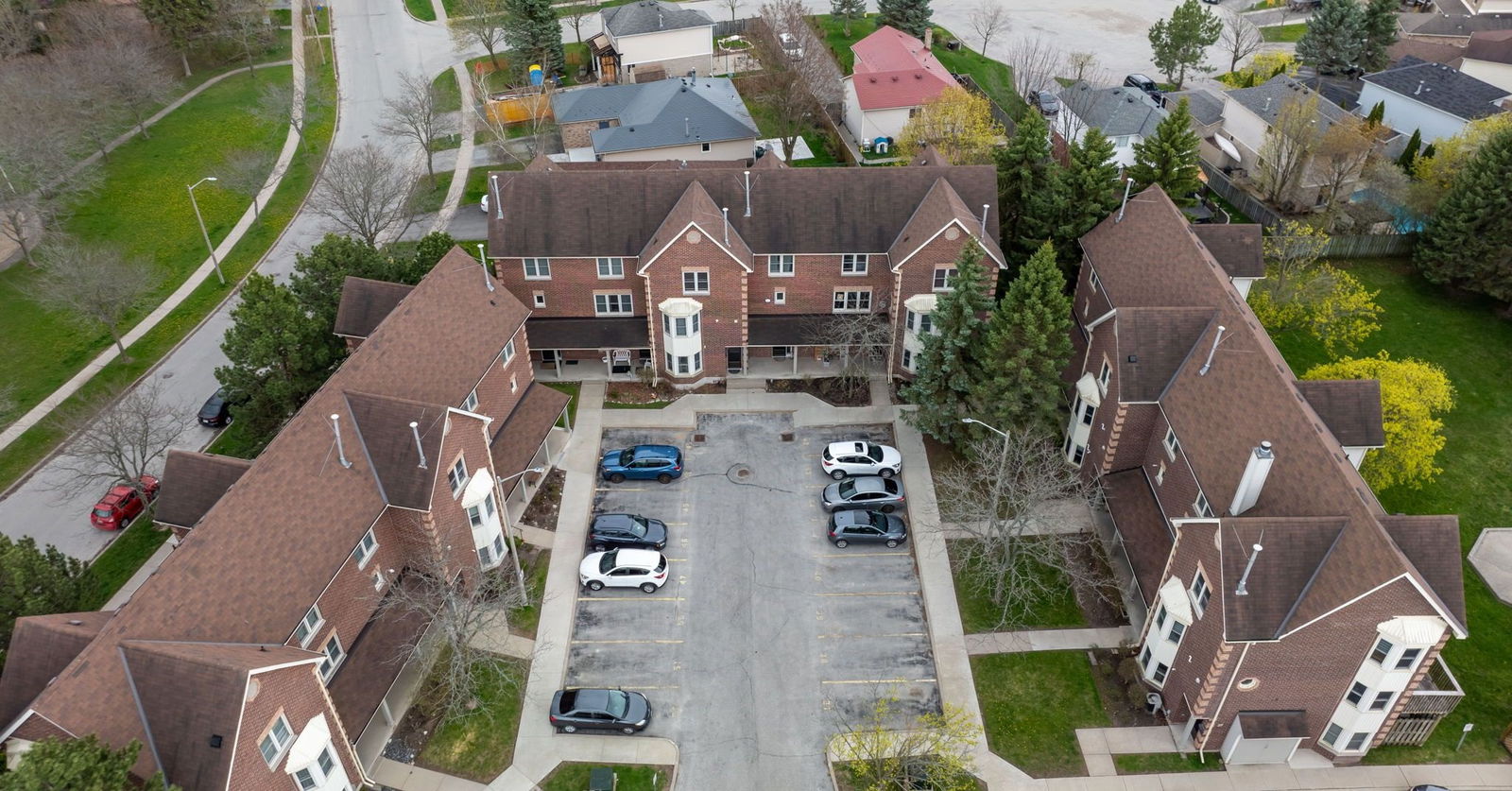 Deercreek Condos, Barrie, Toronto