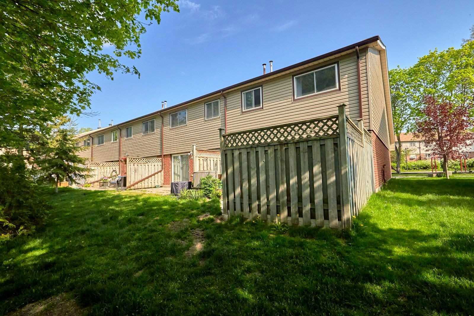 Barrie Road Condos, Orillia, Toronto