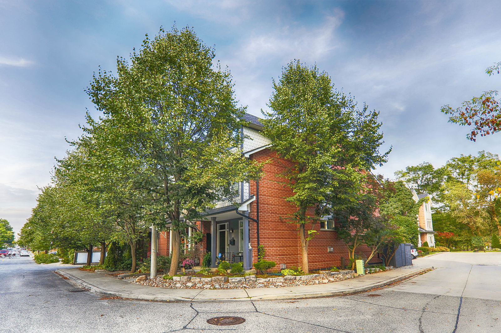 Exterior — Williamson Garden Townhomes, East End, Toronto