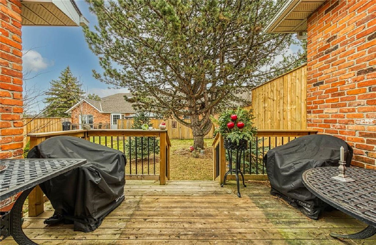 Patio — The Bungalows of Ancaster II, Hamilton, Toronto