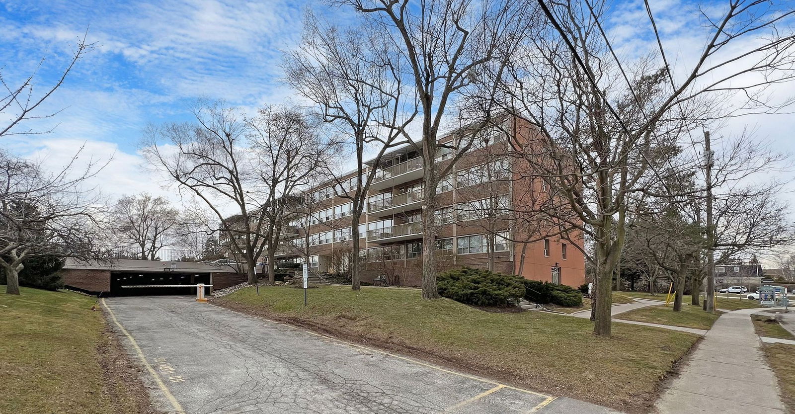 160 The Donway West, North York, Toronto