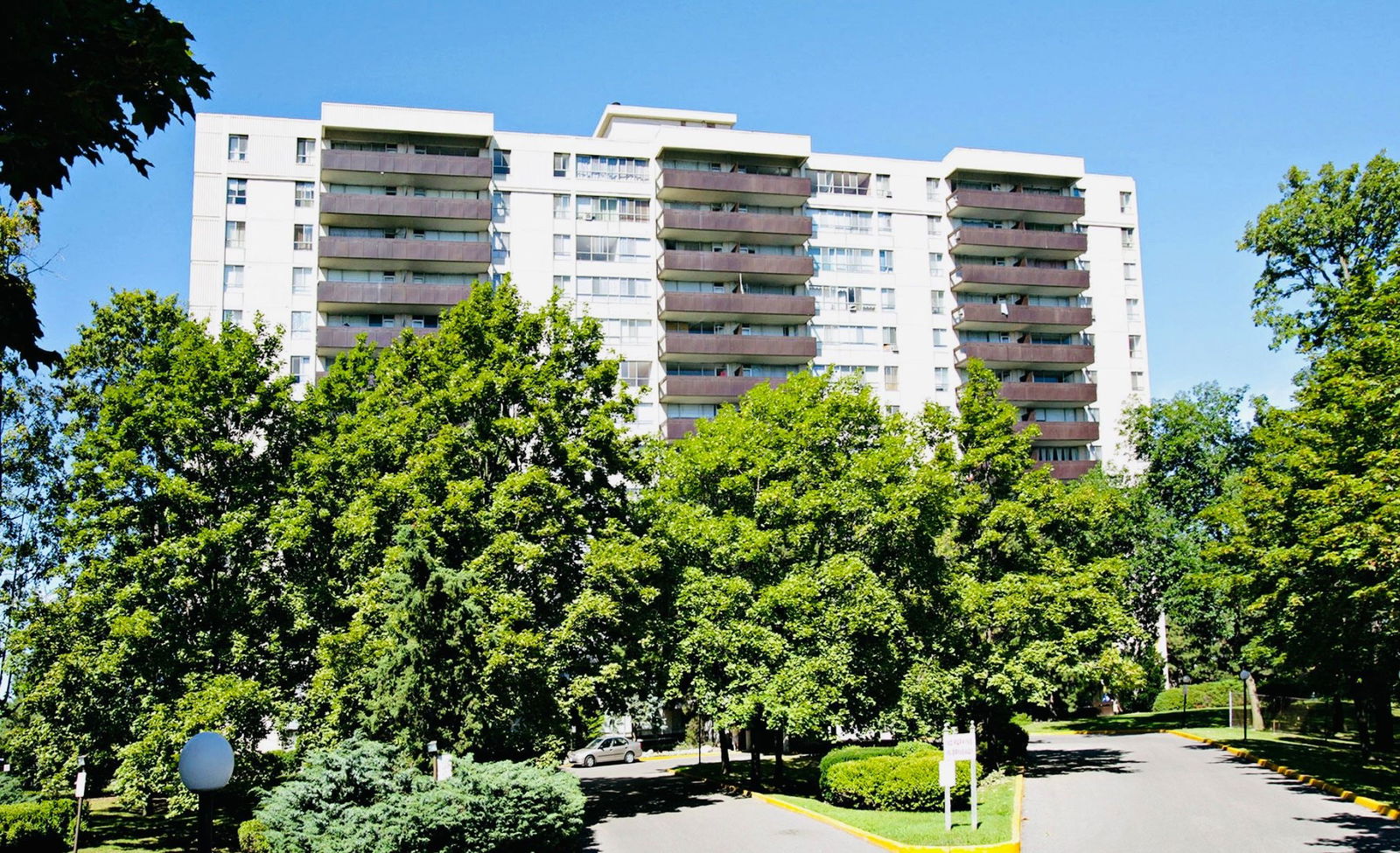 Bathurst Towers, North York, Toronto