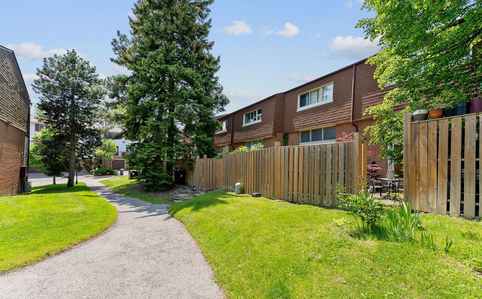 70 Jenny Wrenway, North York, Toronto