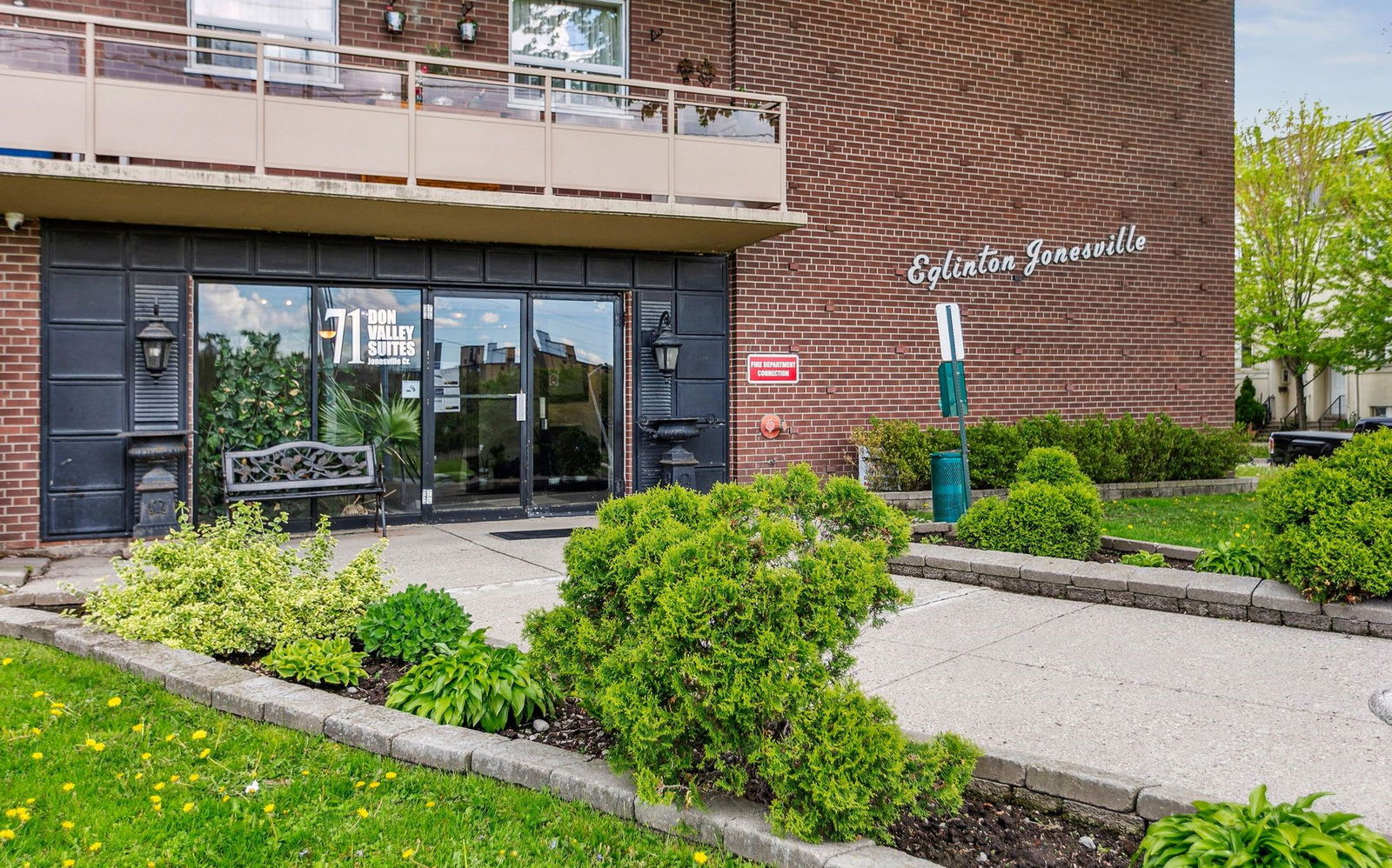 Entrance — Eglinton Jonesville, North York, Toronto