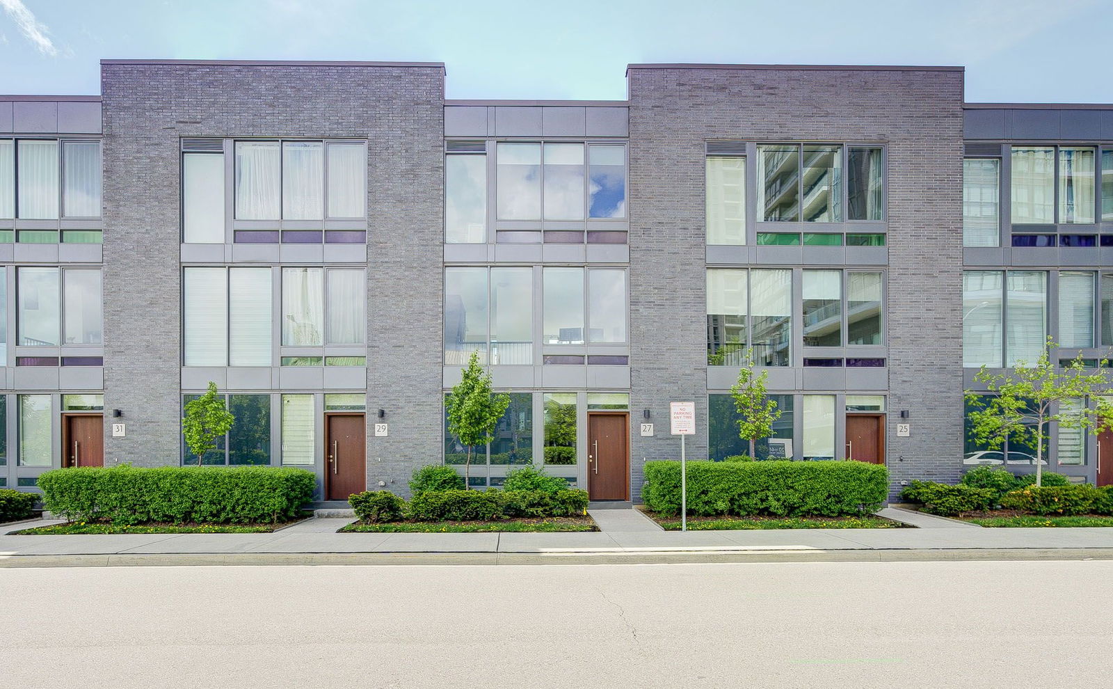 27 Sonic Way, North York, Toronto