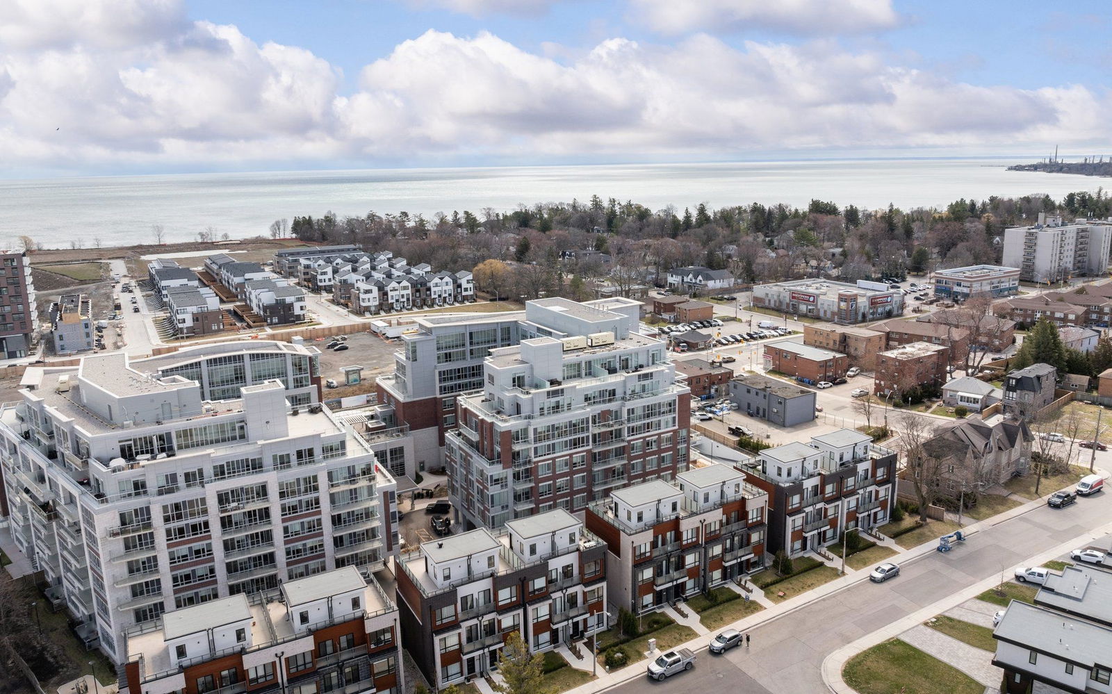 The Shores of Port Credit, Mississauga, Toronto